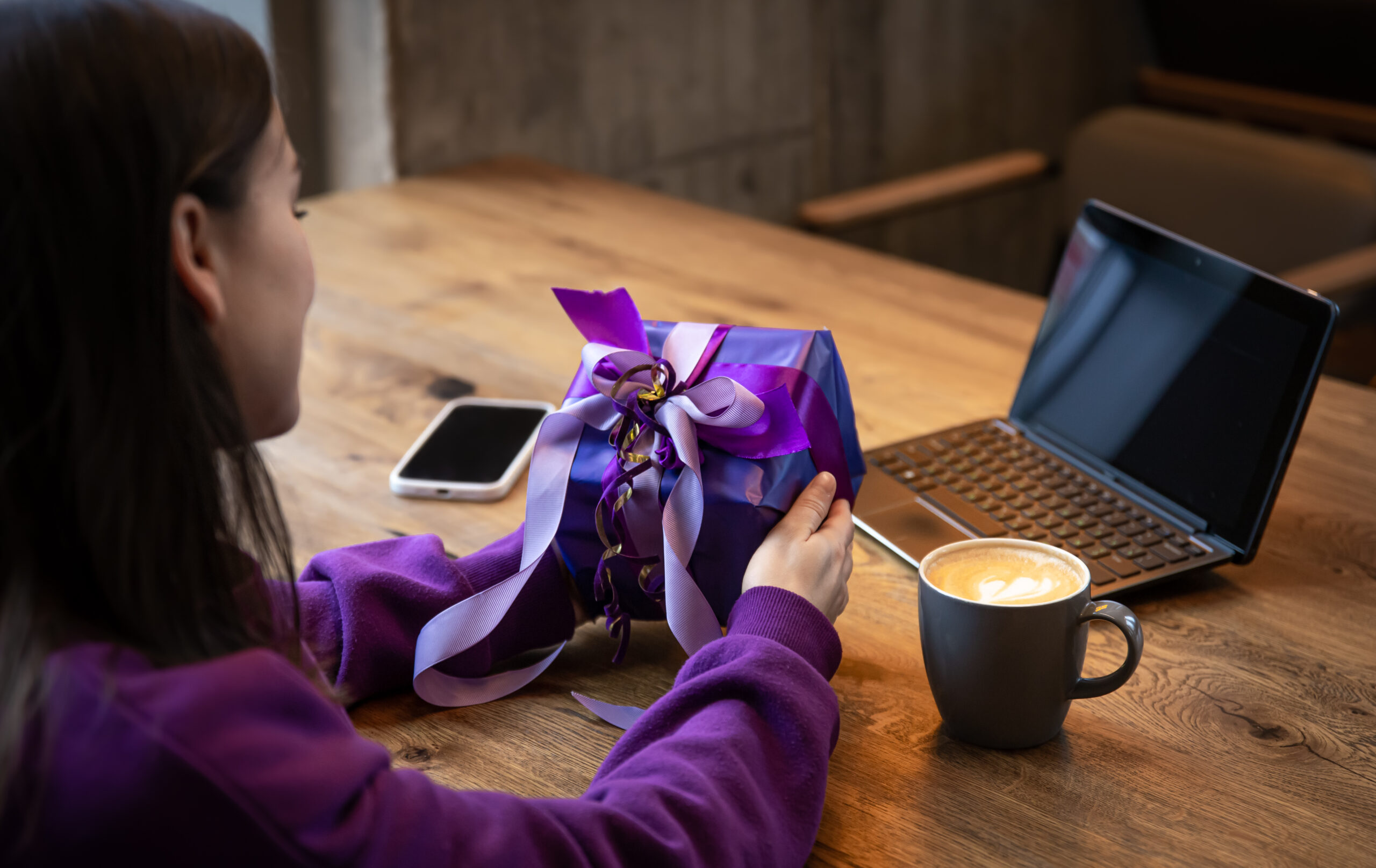 how corporate gifts can help you boost sales