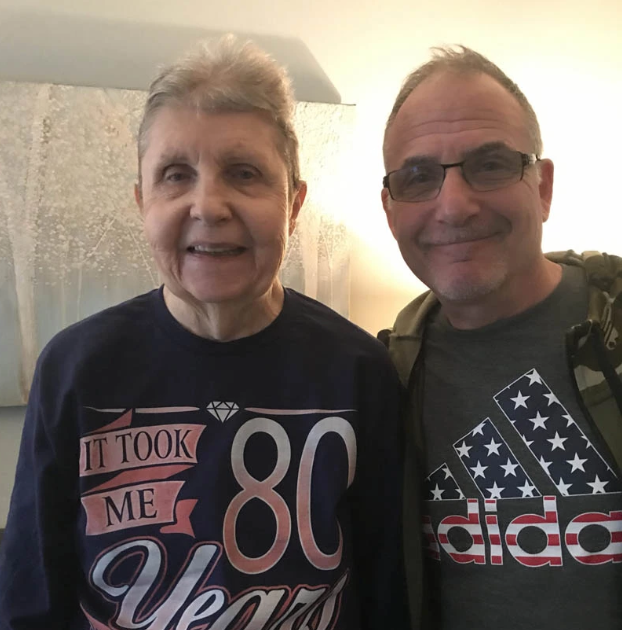 how personal trainers help seniors build core strength