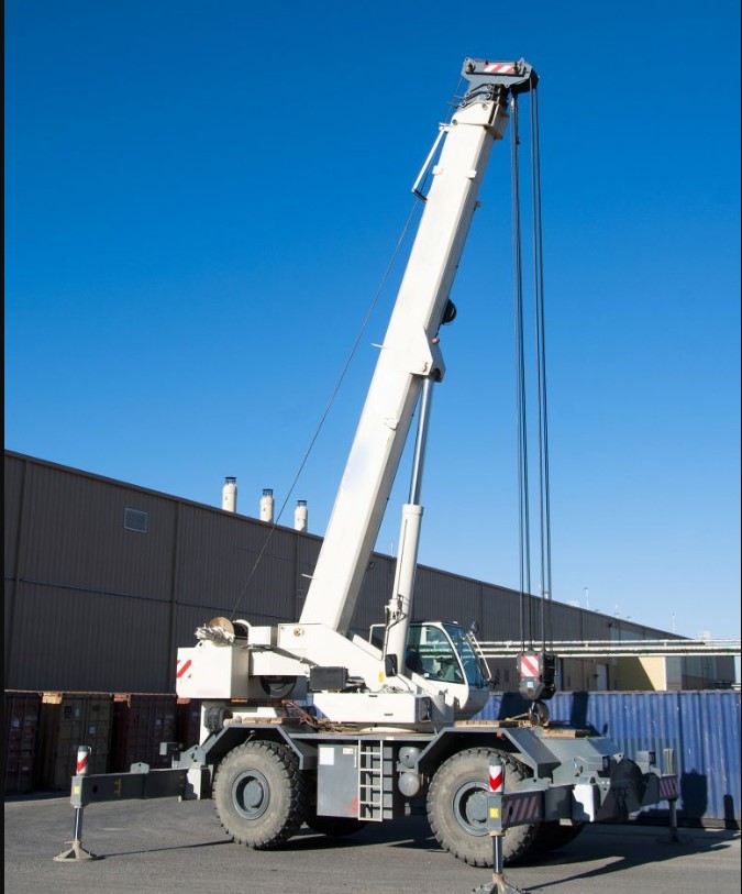 what should you know before hiring a crane for your project?